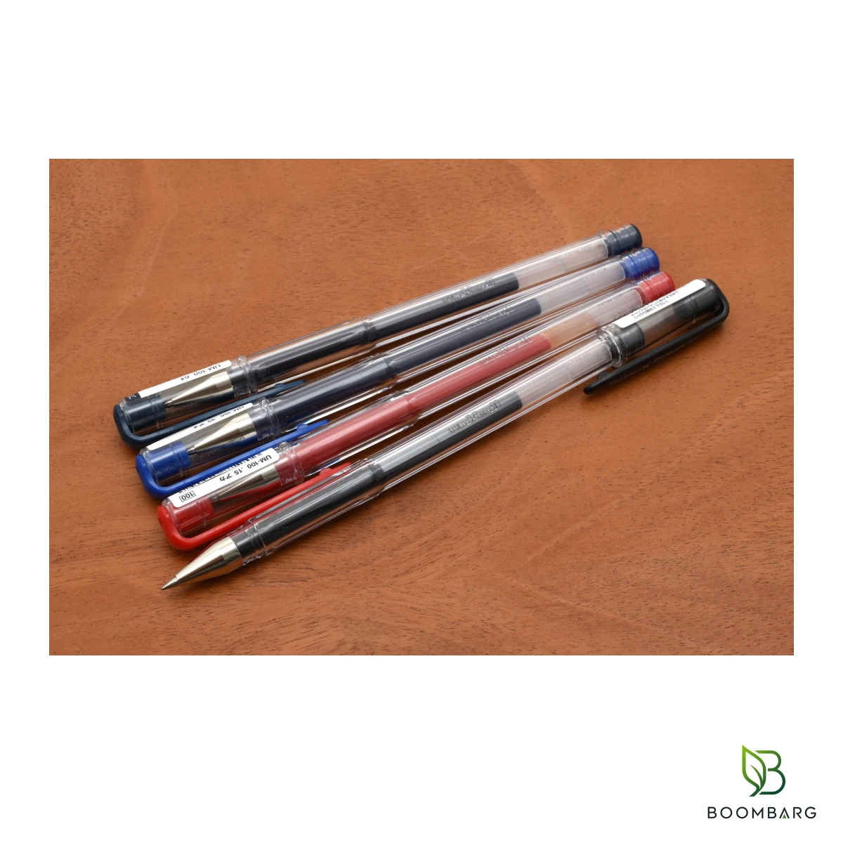 boombarg-uniball-signo-um100-main روان نویس ژلهای یونیبال Signo مدل UM-100 نوک 0.7 میلیمتر در سه رنگ مشکی، آبی و قرمز - بومبرگ